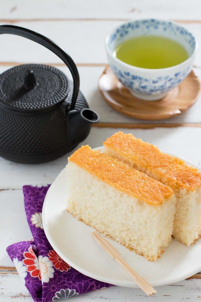Kasutera (Japanese Castella Cake) - Chopstick Chronicles