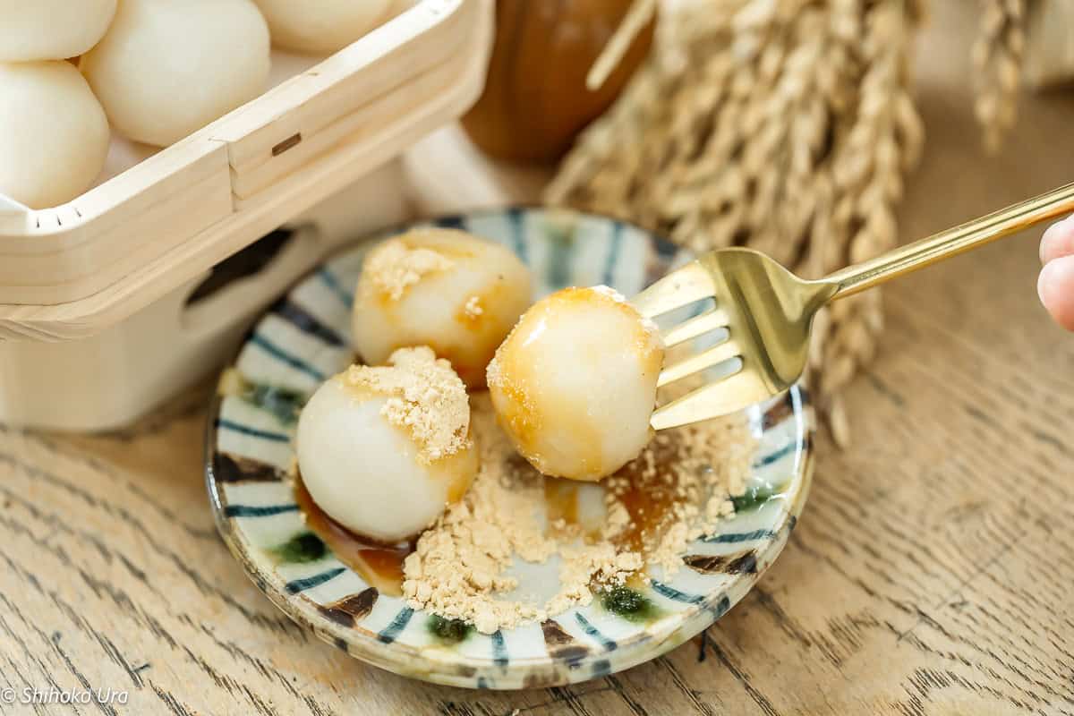 Tsukimi Dango ( Japanese Moon-Viewing Dumplings)